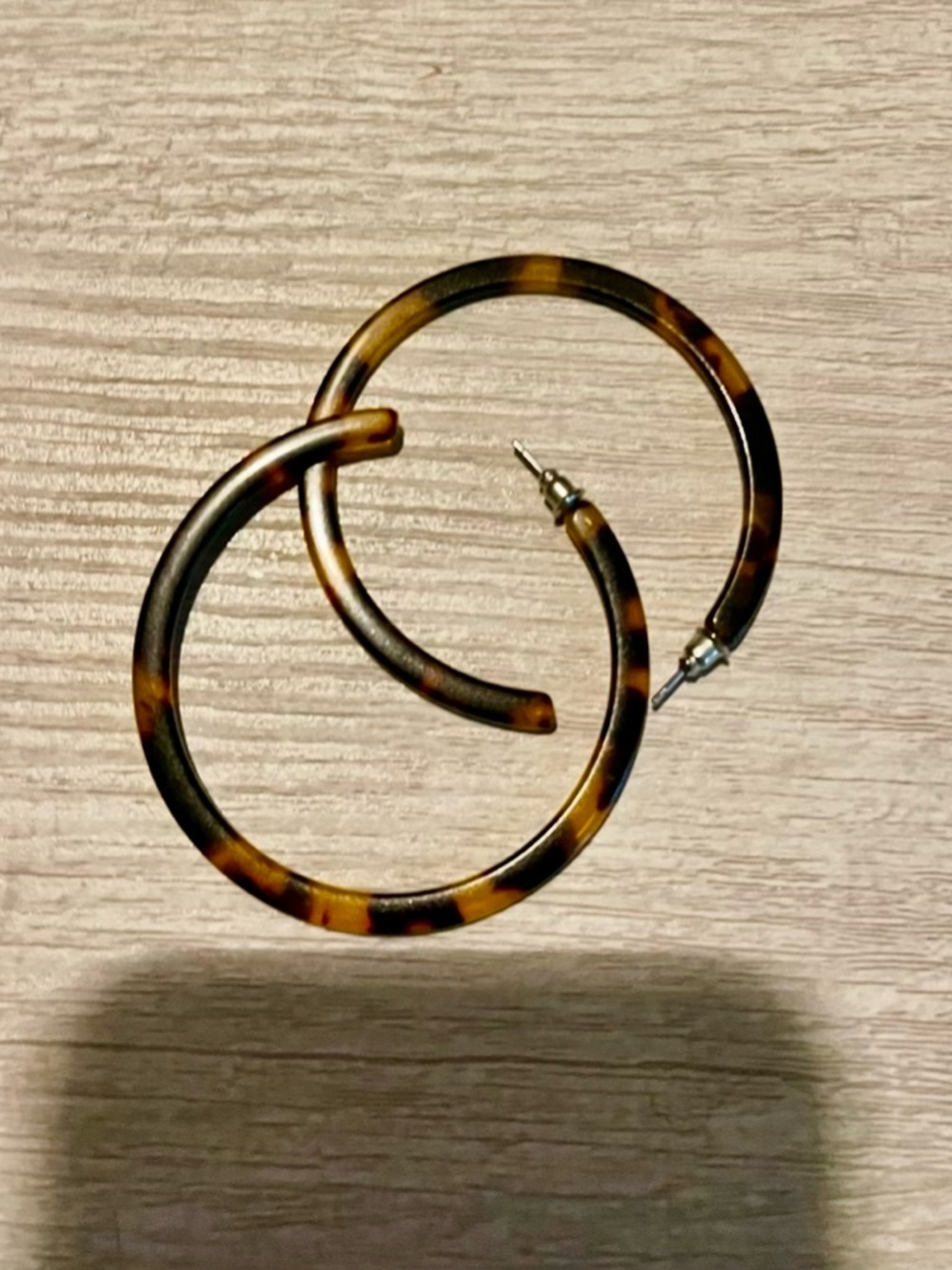 Acrylic Tortoiseshell Hoop Earrings - Picture 3 of 4